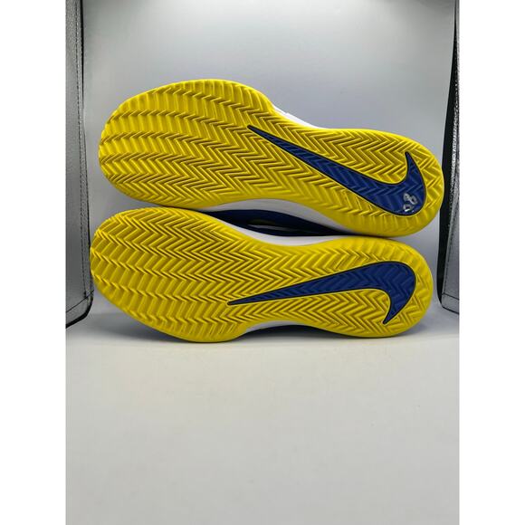 Athletic_Shoes